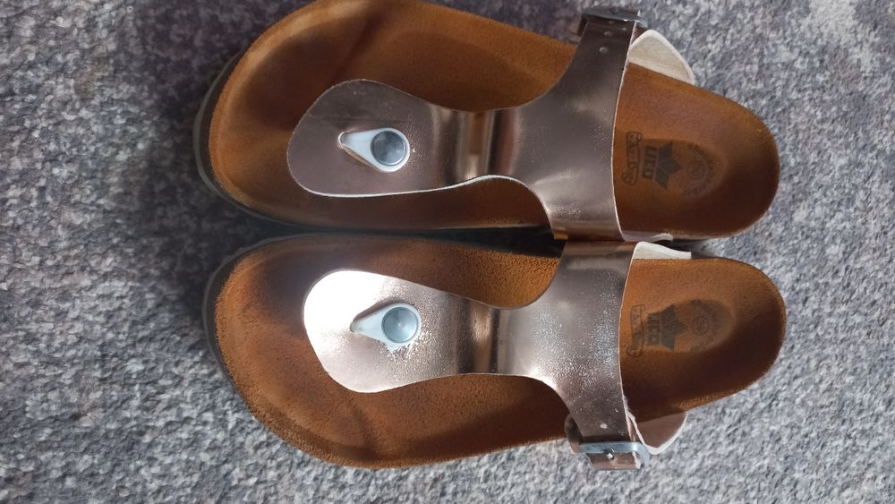 Шльопанці   шкіра