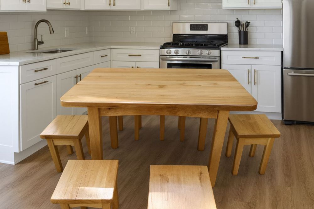 Кухонний стіл з табуретками! Під замовлення!