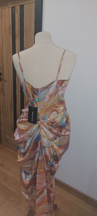 Sukienka wieczorowa , na wyjście