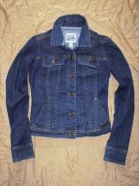 Бренд Mango Jeans Barcelona джинсовая стрейчевая куртка на девушку