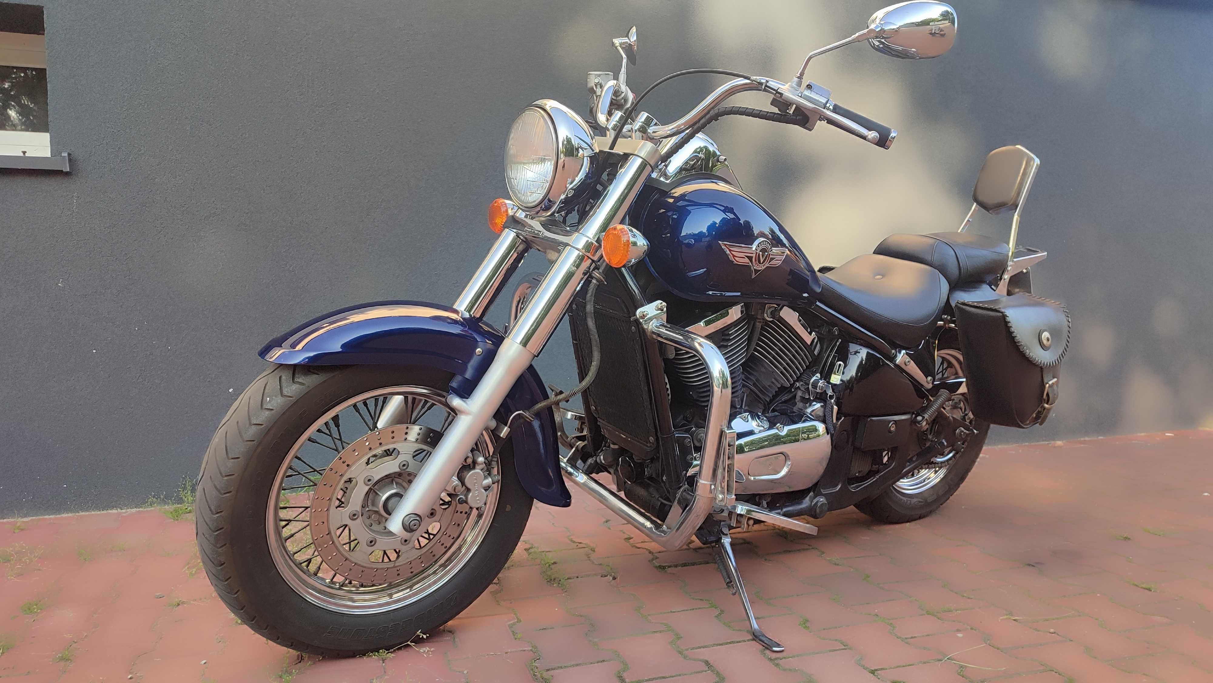 Kawasaki Vulcan Vn 800 classic.