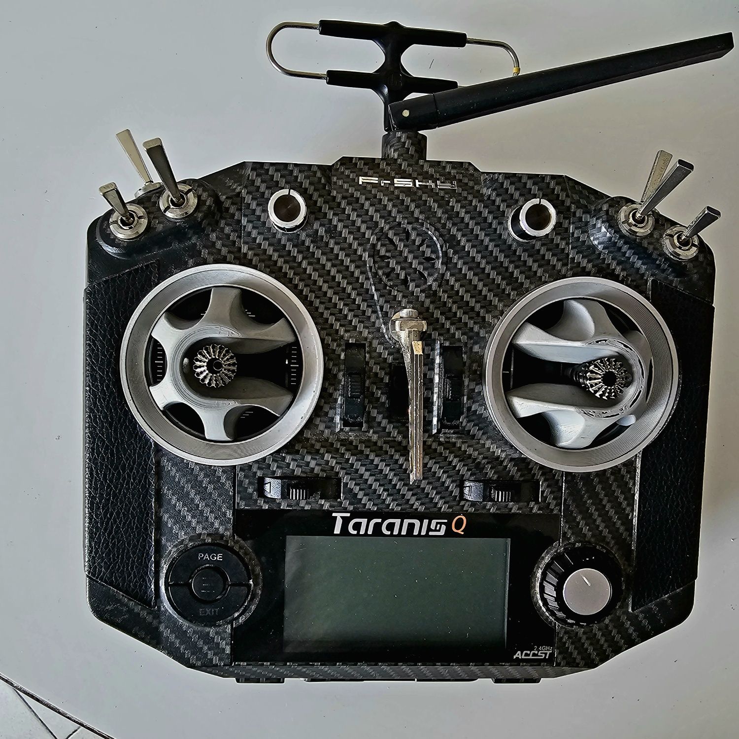 Frsky QX7S + R9m + 2 Recetores R9mm