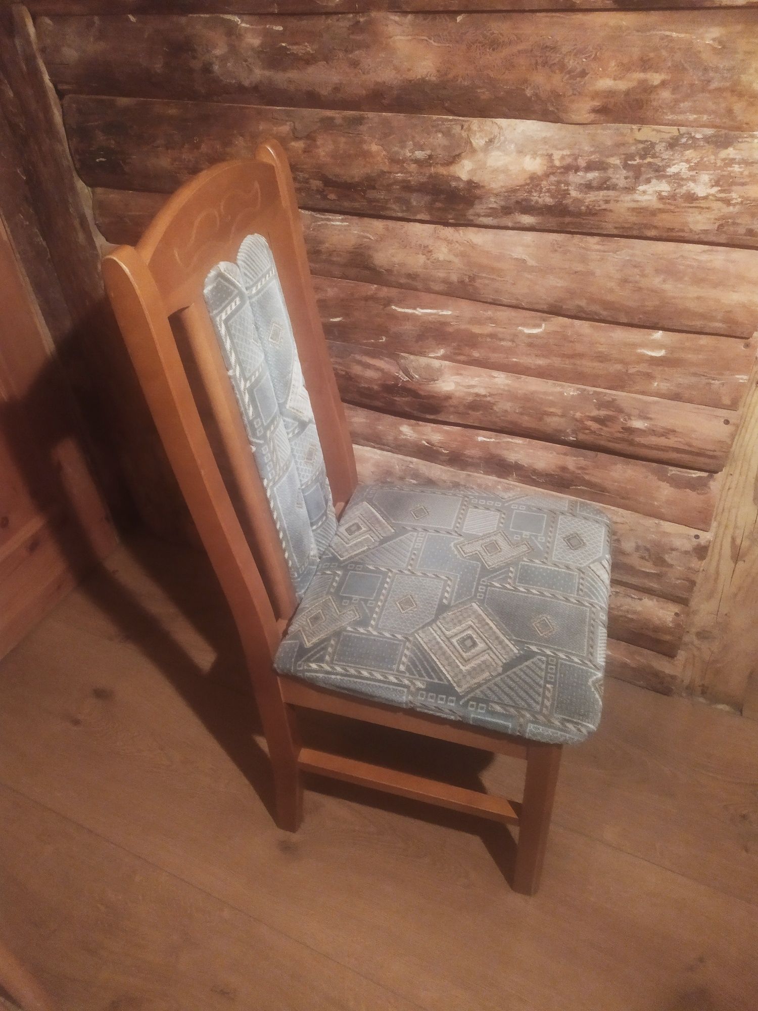 Krzesło drewniane rzeźbione fotel