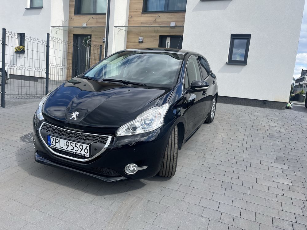 Peugeot 208 allure ful opcja w super stanie