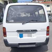 Toyota hiace 9 lugares