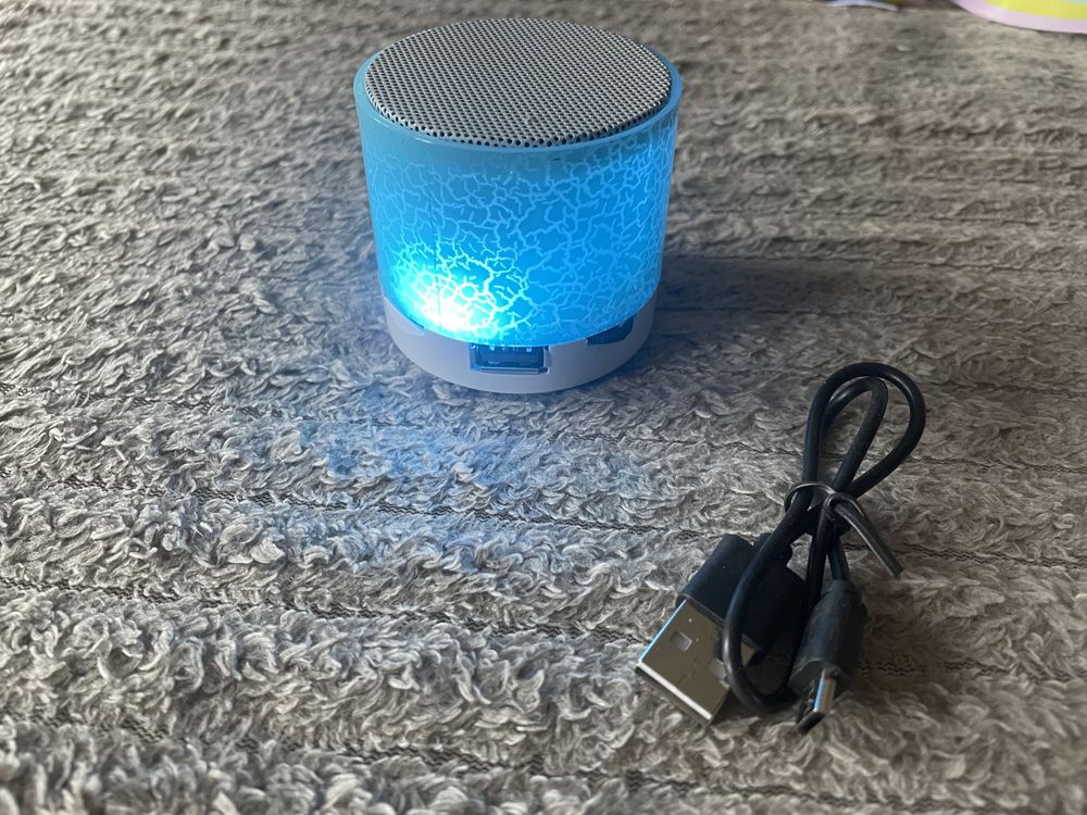 Mini coluna Bluetooth RGB