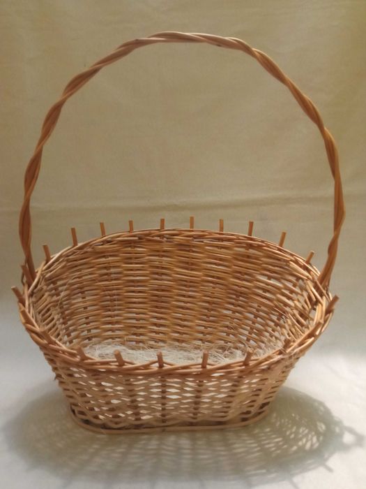 Kosz wiklinowy z rączką