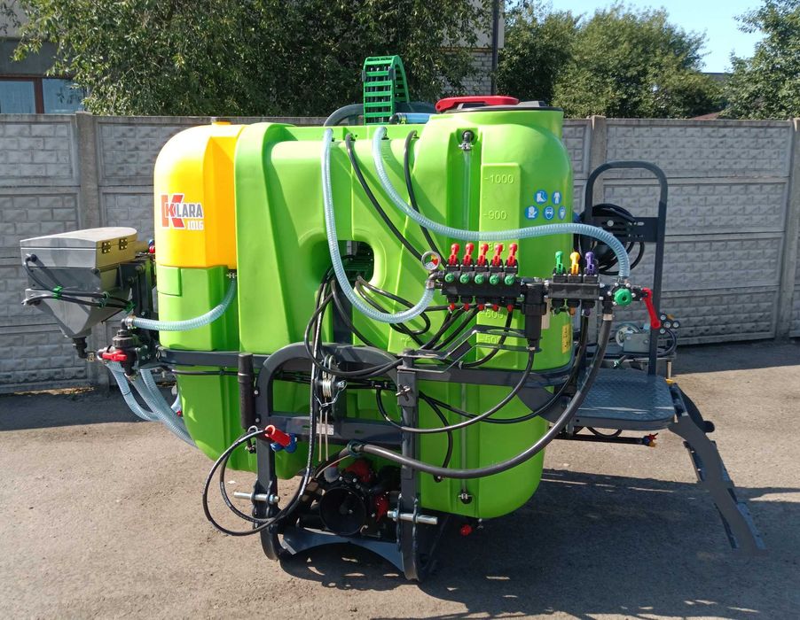 Обприскувач навісний 1000л/16м Tolmet