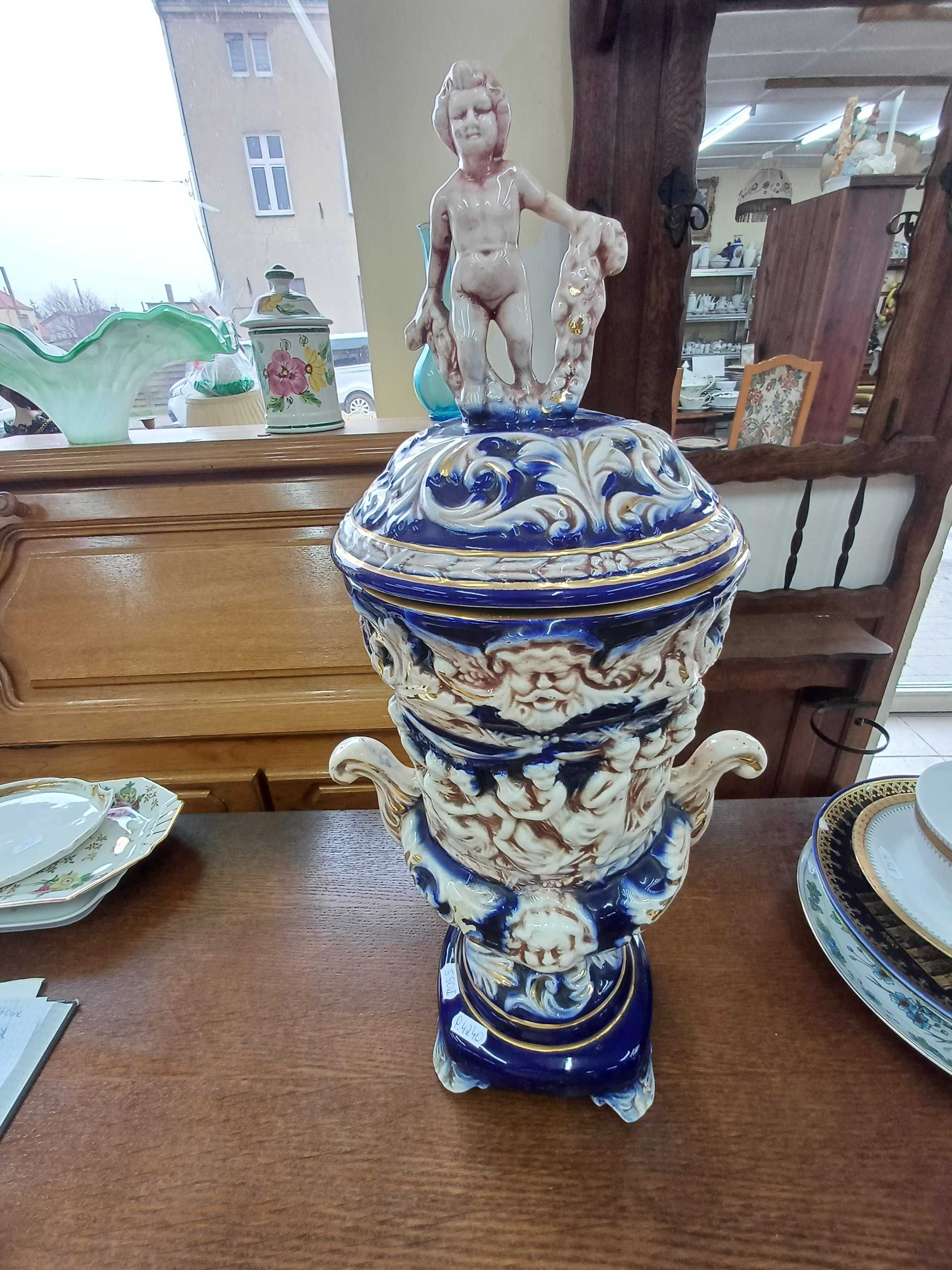 Amfora w stylu Capodimonte wys.52cm. (P.4240)