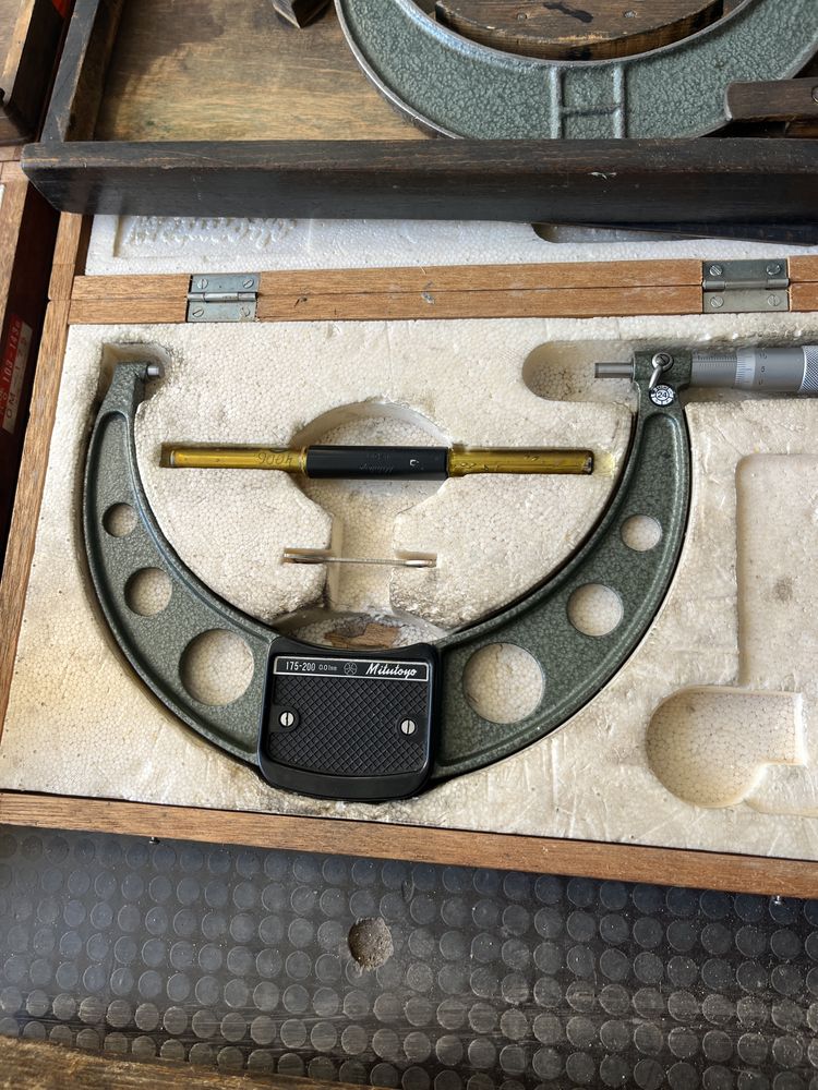 Mikrometr zewnętrzny Mitutoyo 225-250 mm