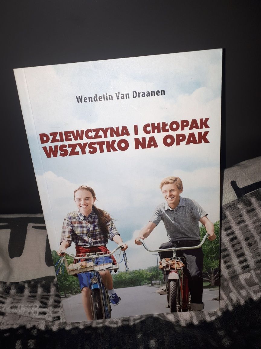 Dziewczyna i chłopak. Wszystko na opak
