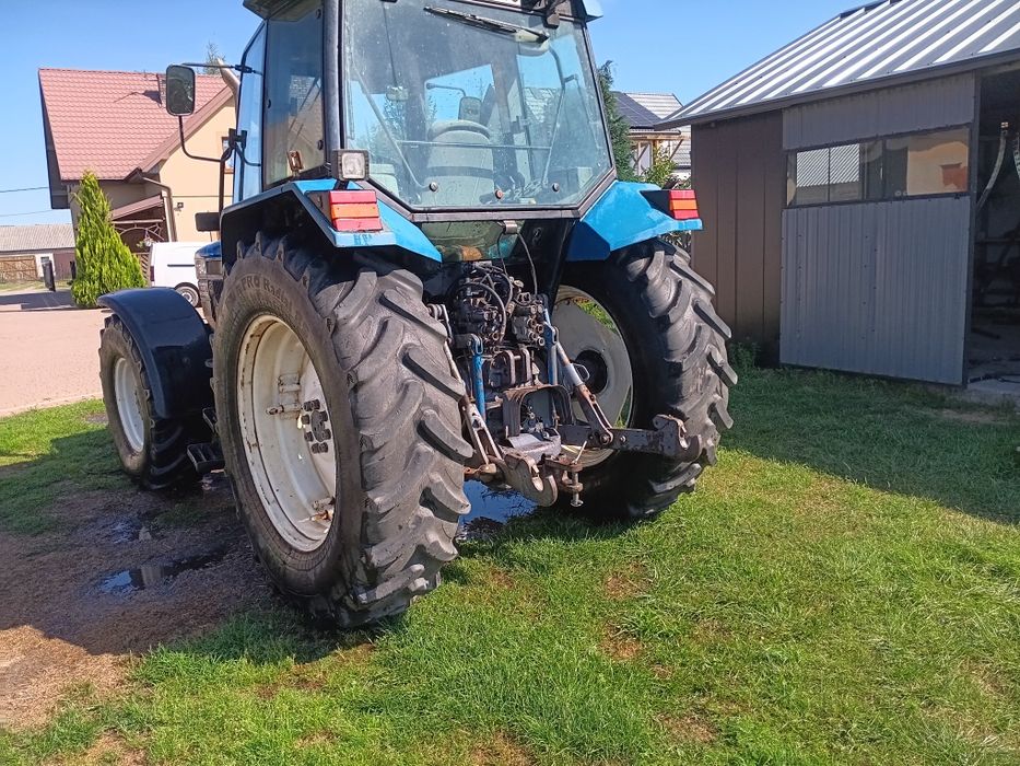 New Holland Ford 7840