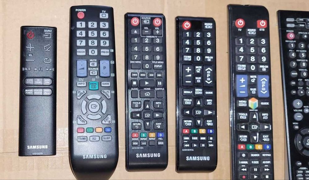 Пульти для ТВ Samsung в асортименті