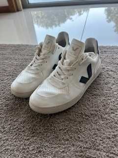 Queres acompanhar o mundo da Moda "Sapatilha VEJA"