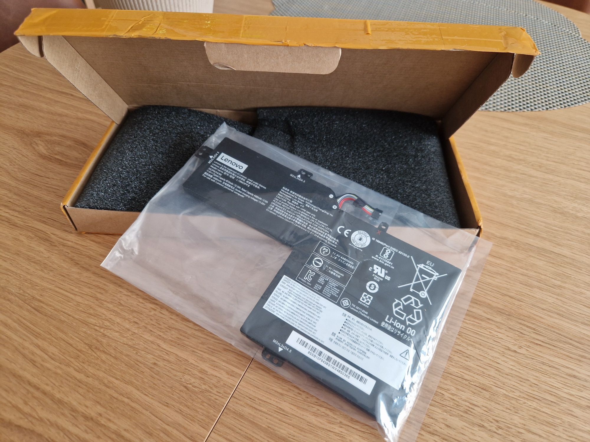 Oryginalna bateria Lenovo L18L3PF4 nowa