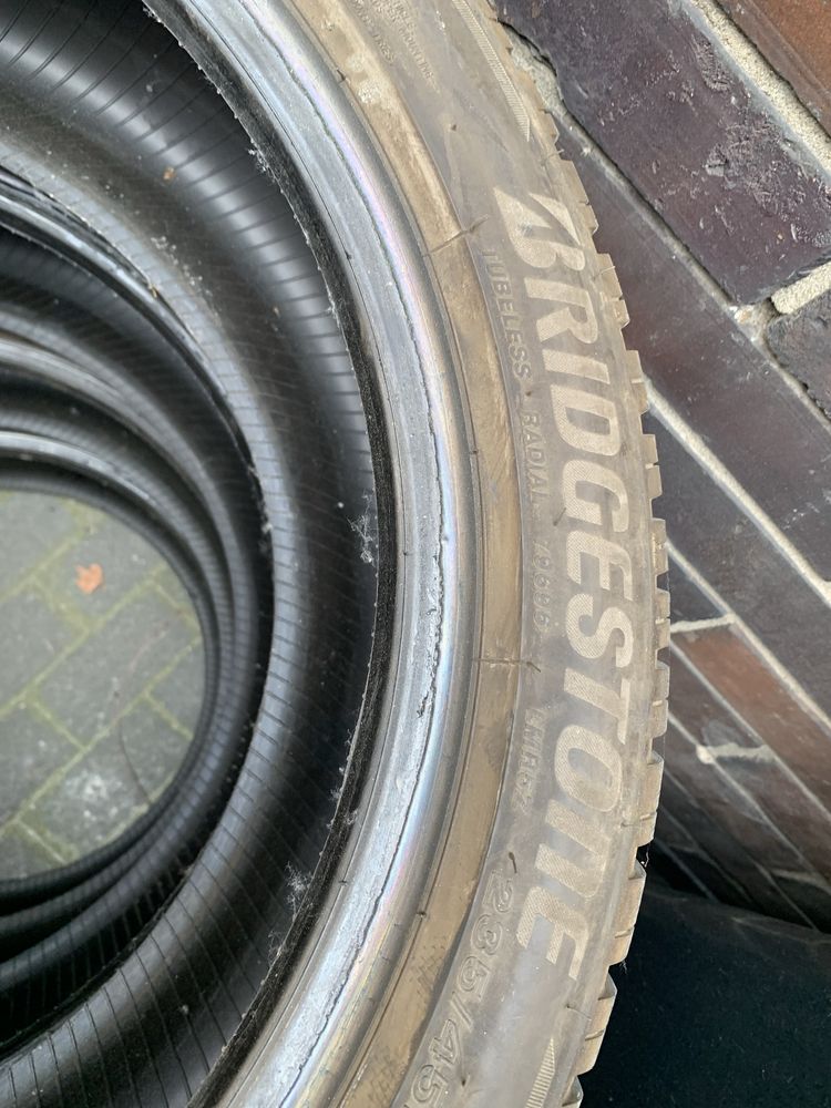 Opony Zimowe bridgestone