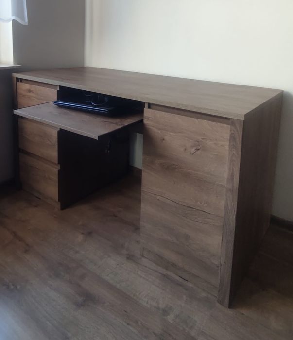 Duże biurko bardzo głębokie dwie strony do przechowywania