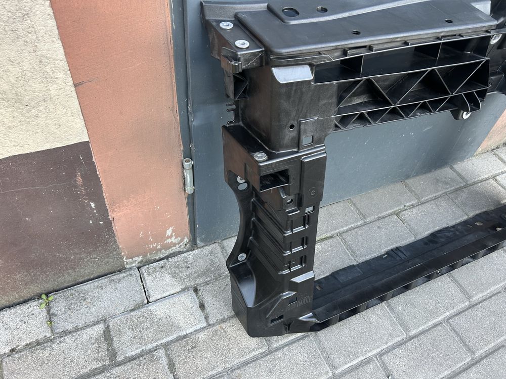 Pas przedni wzmocnienie zderzaka VW Caddy IV 15-20r. oryginał