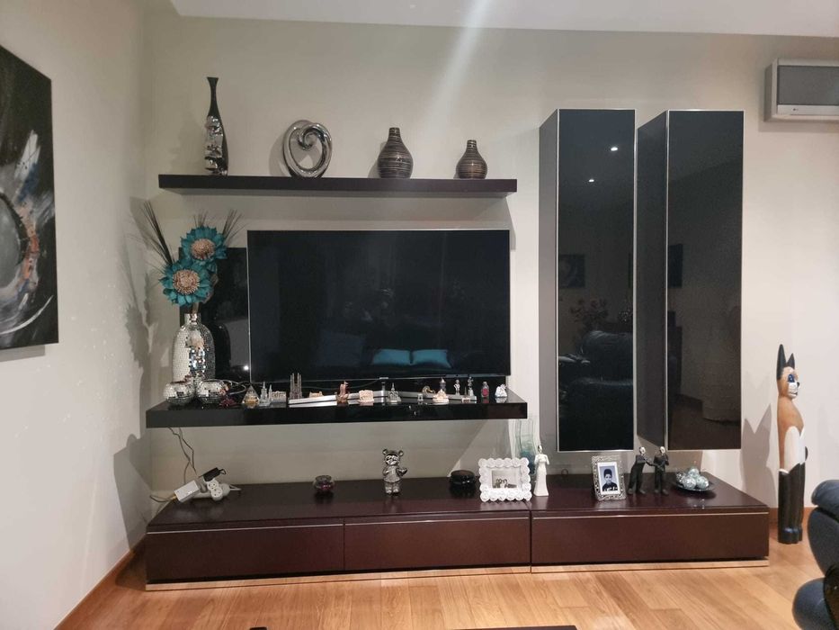 Conjunto completo mobília para sala e TV - MADEIRA WENGUÉ - La Sénia
