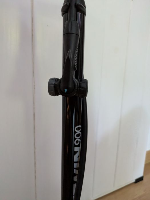 Bomba pé BTWIN 900