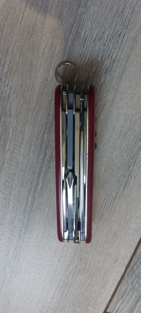 Victorinox експловер флешка 4гб
