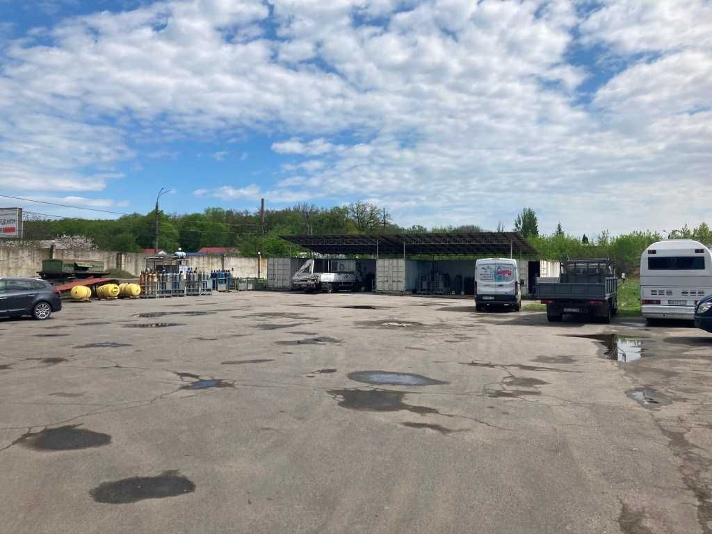 Продам базу у місті Вінниця. У Замостянському районі міста.