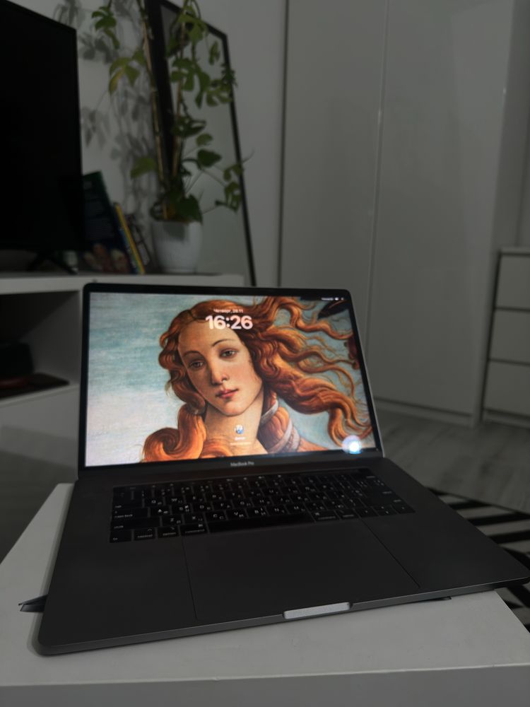 Macbook pro 15 i7 16gb ram (zamiana)