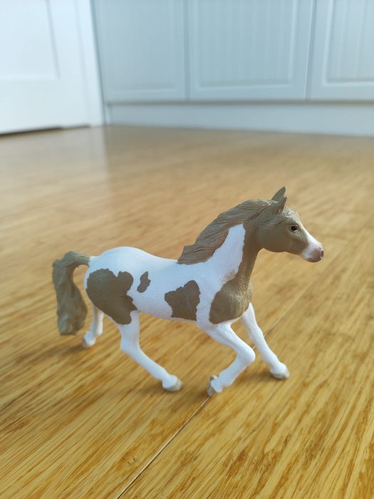 SCHLEICH 42369 Box 2 konie dodatki