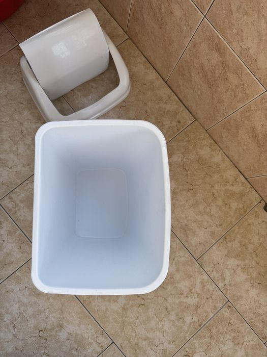 Caixa de lixo/  papeleira para casa