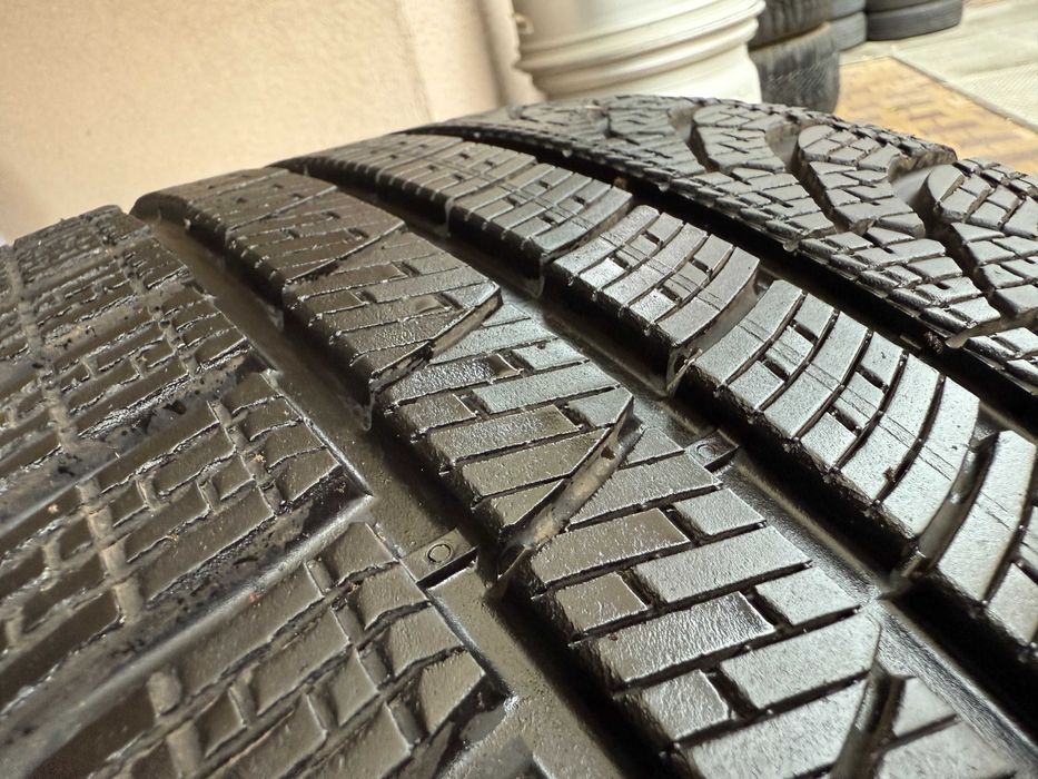 255-45 R20 105V Pirelli Pzero Winter (bmw) 2024 розпаровка 1шт