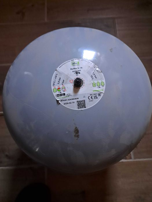 Naczynie zbiornik wyrównawczy,  18l prawie nowy
