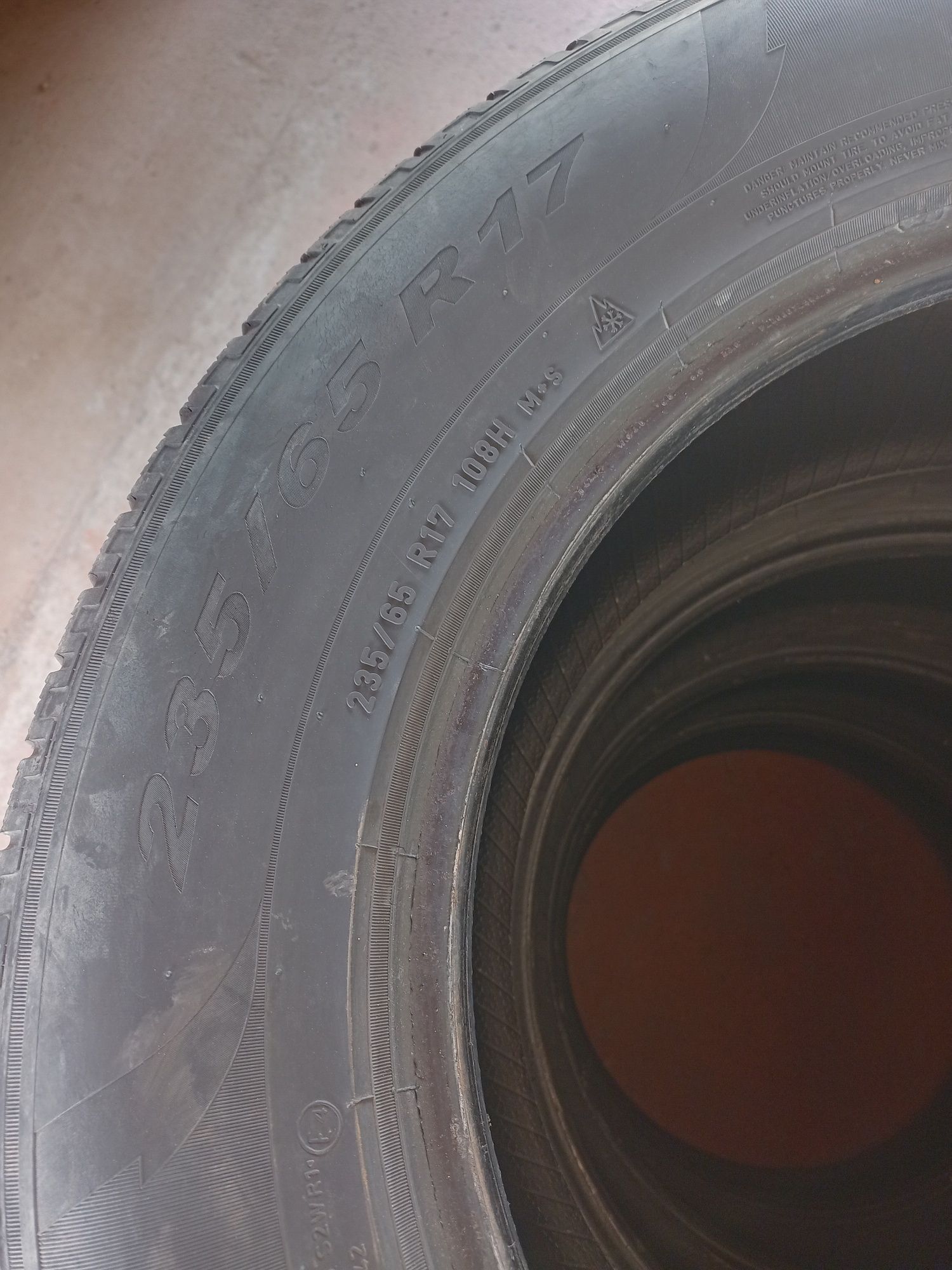 Шини 235/65 r17 PIRELLI