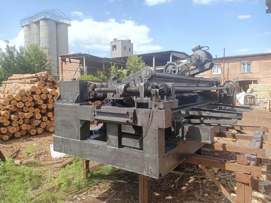 Окорювальний верстат