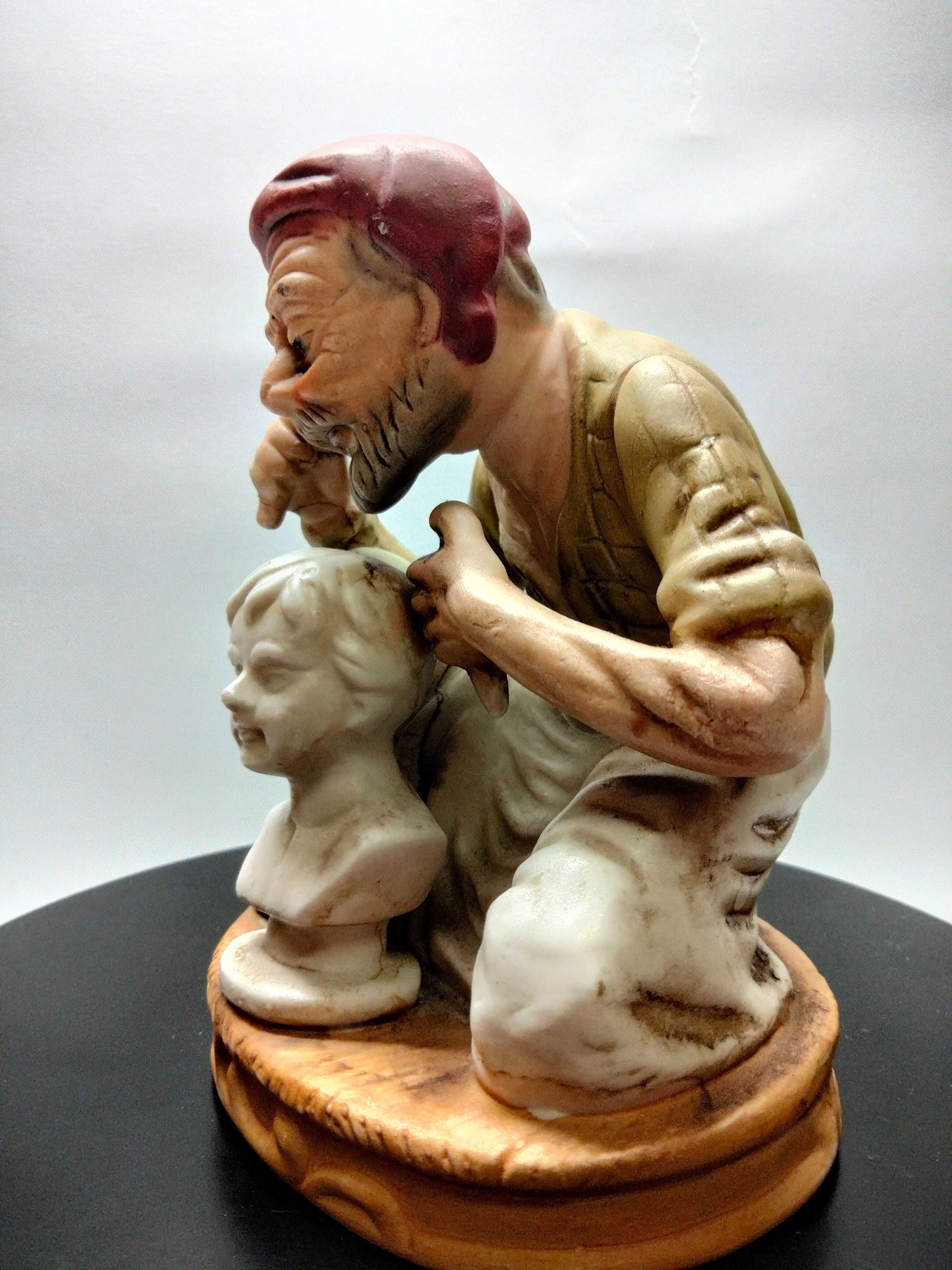 Włoska porcelana figura Rzeźbiarz- stan idealny