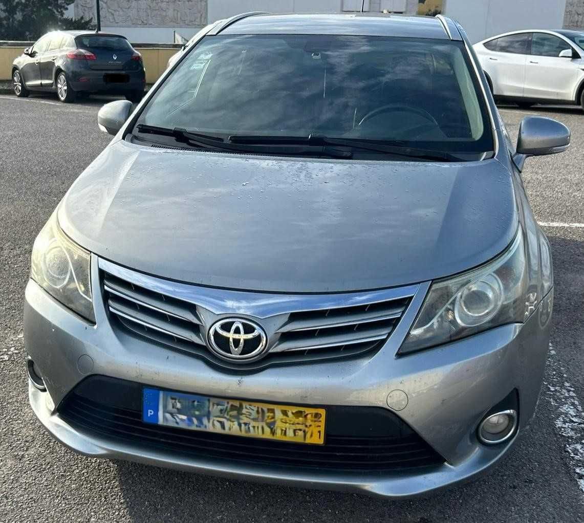 Toyota Avensis 2.0 D4D Ano 2012