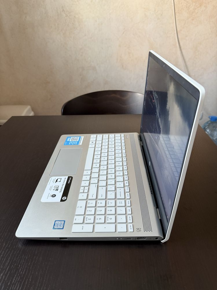 HP 15-ck075nr Touch/ i5-8265U/ 16GB/ 512GB SSD/ Bat.0%