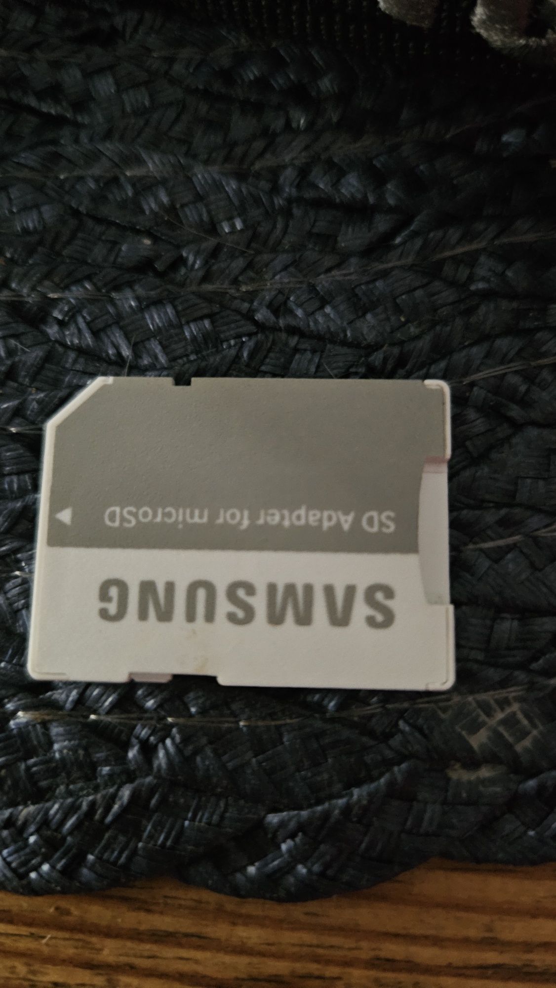 Aparat Samsung GX-10 z Ładowarką