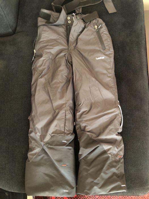 Conjunto de roupa de esquí de marca wedze