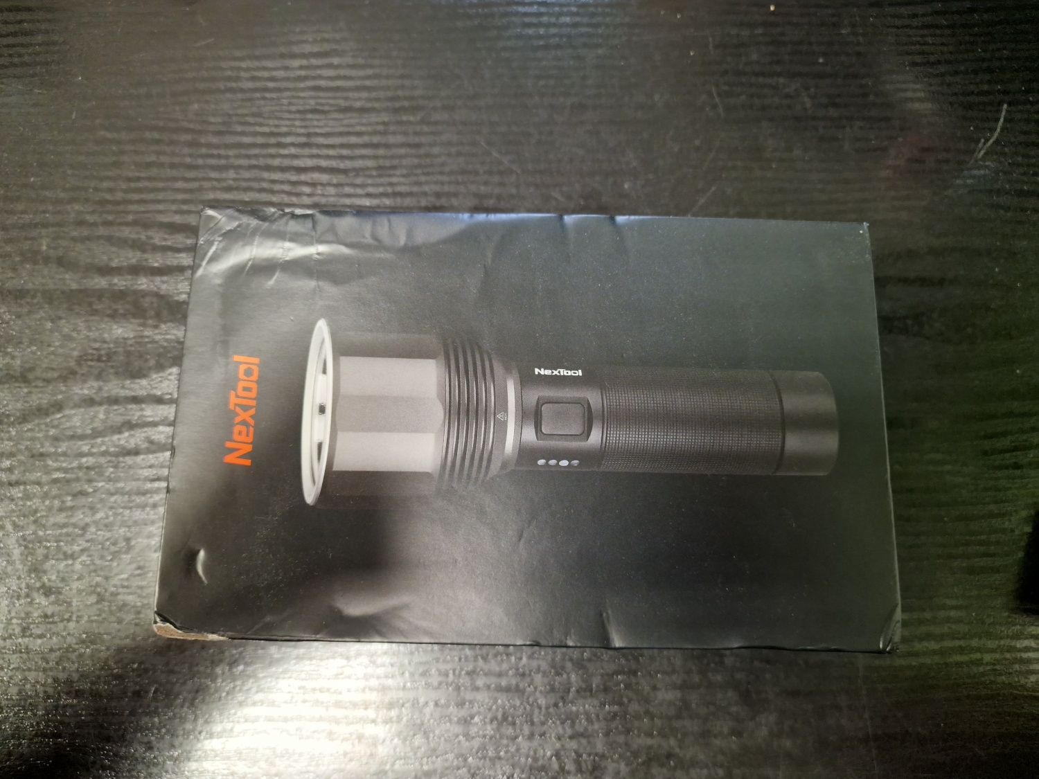 Latarka NexTool NEO0126 ładowanie USB i akumulator 26650