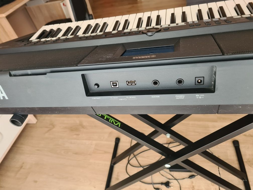 Keyboard Yamaha PSR S650