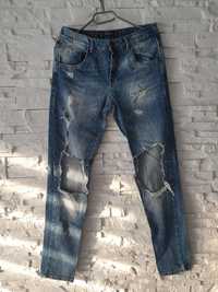 Zara xs s 34 36 szarpane boyfriend z dziurami spodnie jeansowe jeansy