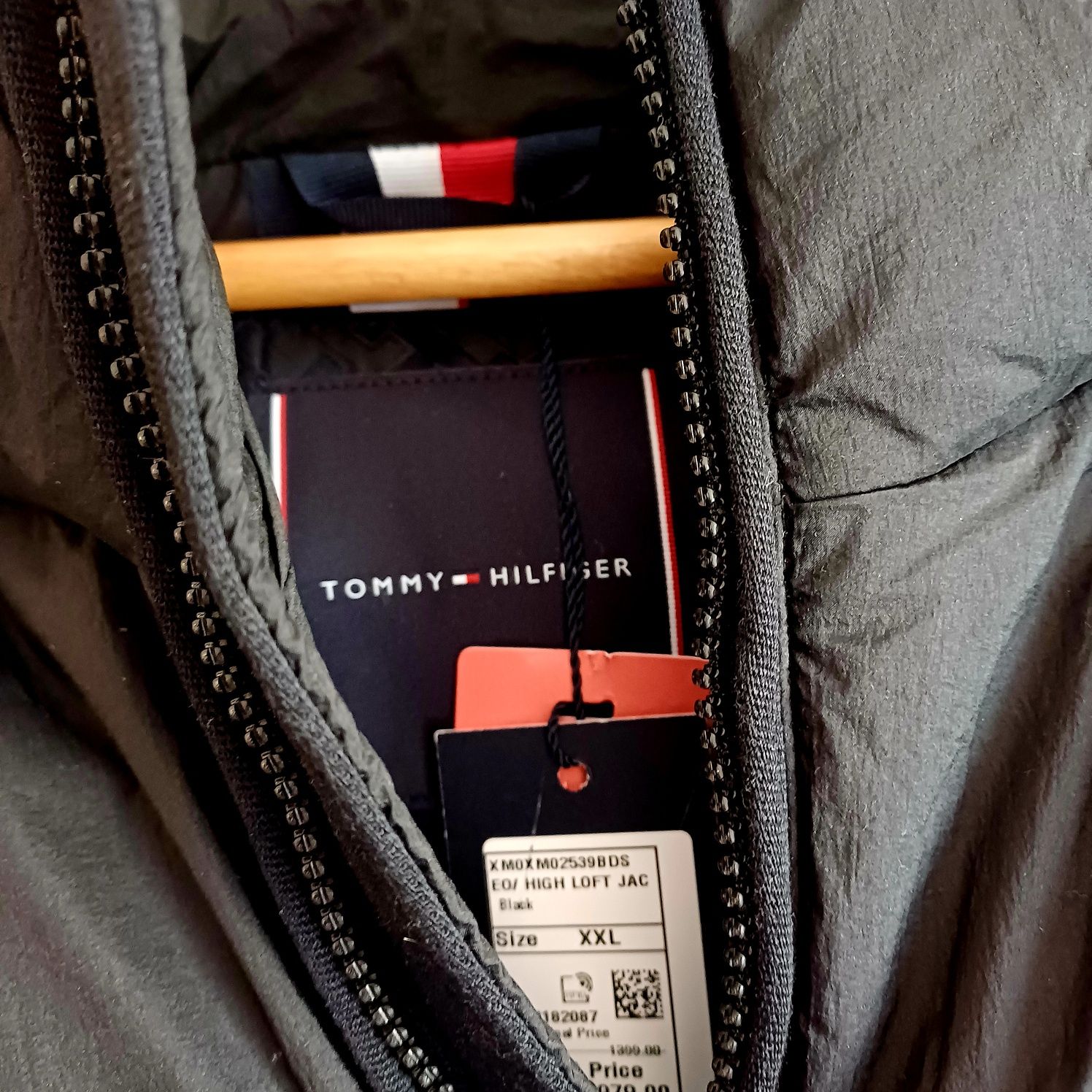 Kurtka Tommy Hilfiger czarna XXL