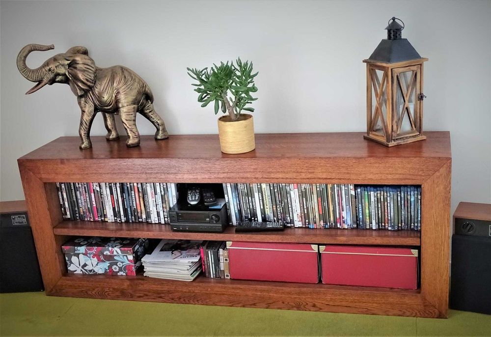 Drewniana szafka RTV w pięknym kolonialnym stylu, jak NOWA