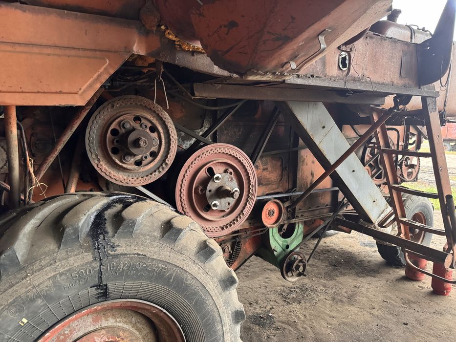 Комбаїн Нива СК 5 з жаткою