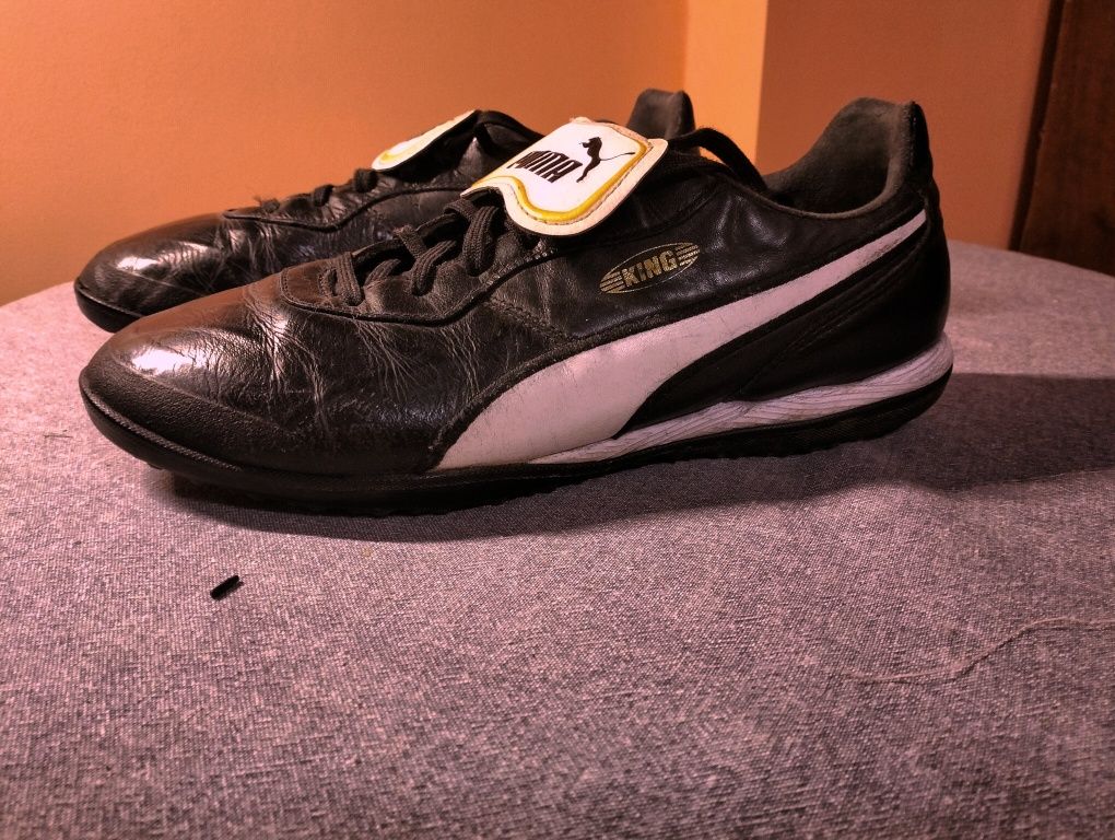 Футбольні кросівки, футзалки, сороконіжки Puma