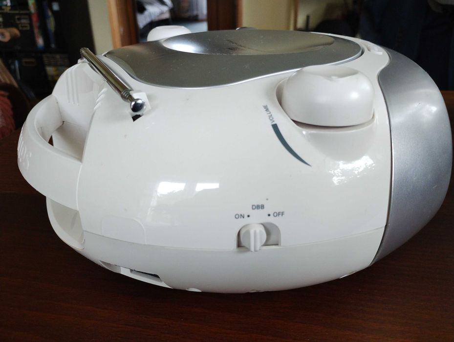 Philips AZ102S boombox radio i odtwarzacz płyt CD