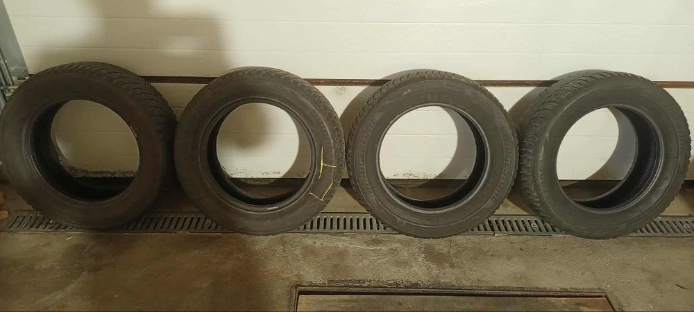 Opony Bridgestone 205/60/16 zimowe