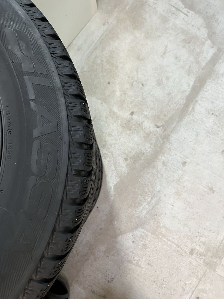 Продам резину 195/65 r15 Lassa