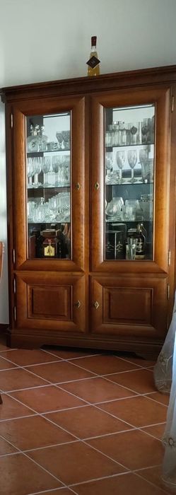 2 móveis em mogno maciço de qualidade como novos