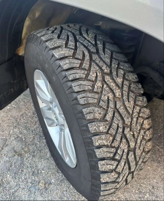 Продам авто Toyota Hilux 2017